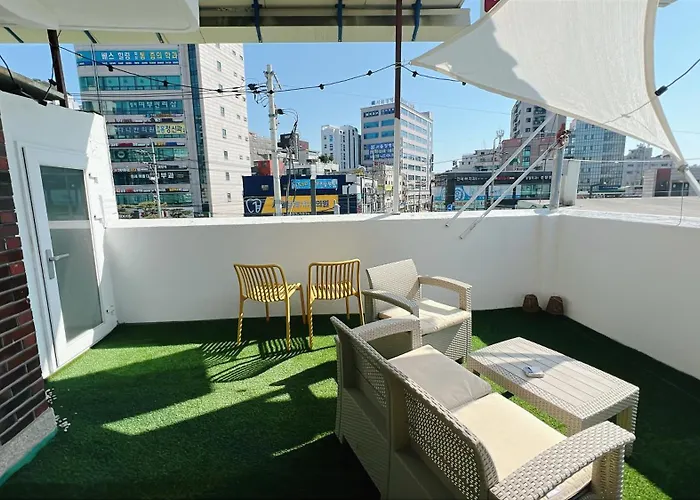 10 Seconds To The Subway Station, 15 Minutes To Gangnam, 20 Minutes To Jamsil, 3 Bedrooms, 2 Bathrooms 招待所