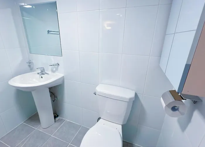 10 Seconds To The Subway Station, 15 Minutes To Gangnam, 20 Minutes To Jamsil, 3 Bedrooms, 2 Bathrooms 招待所 首爾